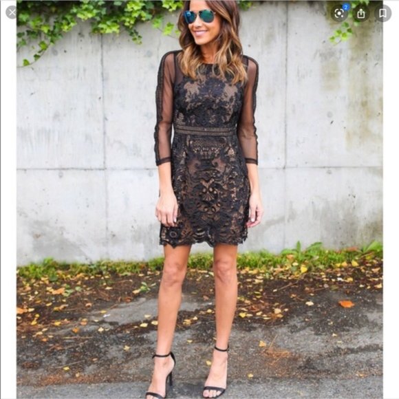 Elegant Black Lace Dress - Picture 1 of 11